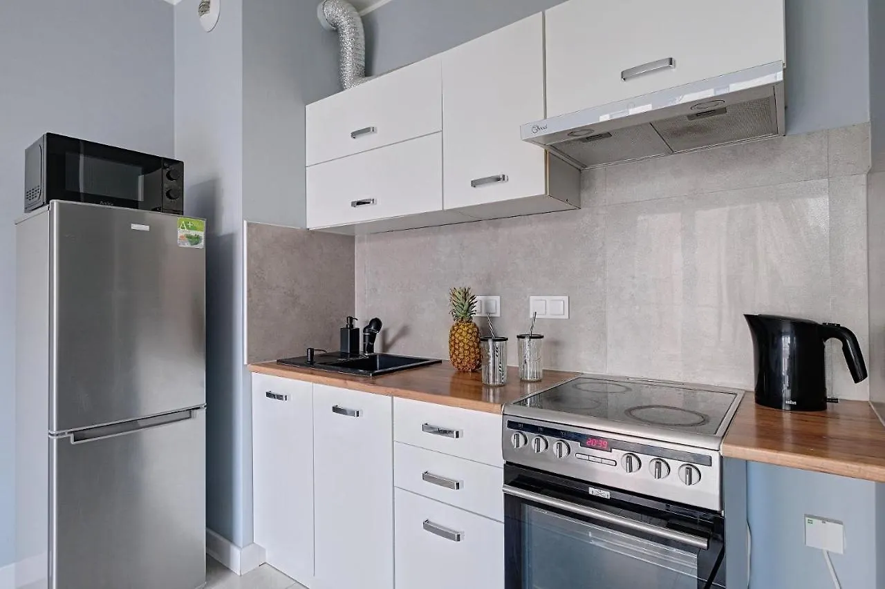 2Br Apt Strzelecka 24 With Balcony Διαμέρισμα Βαρσοβία 0*,